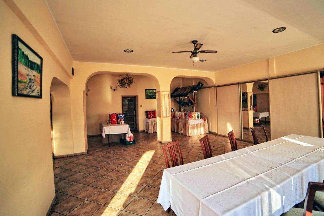 Folwark Tumiany Pokoje & Restauracja Extérieur photo