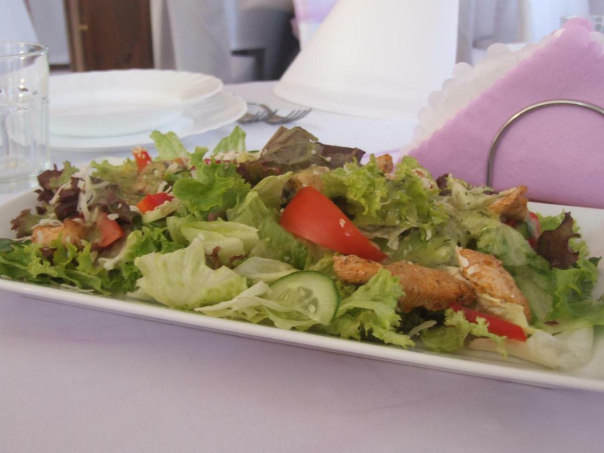 Folwark Tumiany Pokoje & Restauracja Extérieur photo